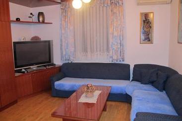 پانسیون Apartment Sobe Ravbar