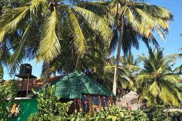 پانسیون Bella Nilaveli Beach