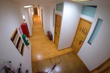 پانسیون Hostal De La 57