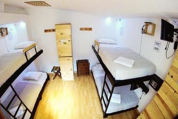 پانسیون Hostal De La 57