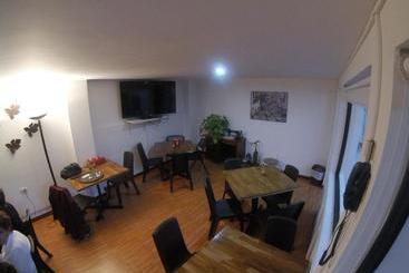 پانسیون Hostal De La 57