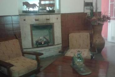 پانسیون Hostal Las Carretas