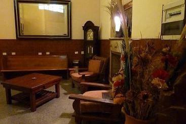 پانسیون Hostal Las Carretas