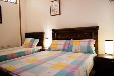 پانسیون Hostal Pelikan Taganga