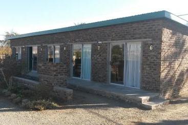 پانسیون Onze Rust Guest House And Caravanpark