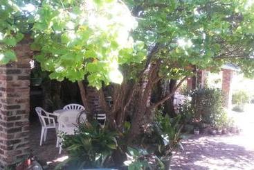 پانسیون Onze Rust Guest House And Caravanpark