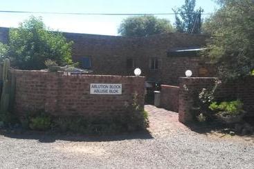 پانسیون Onze Rust Guest House And Caravanpark