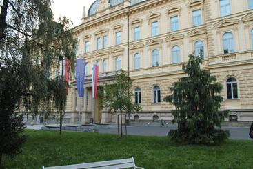 پانسیون Anna House