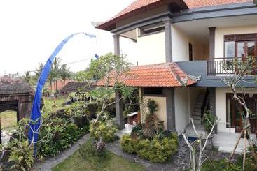 پانسیون Villa Bungsil Gading