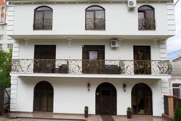 پانسیون Prima Villa Guest House