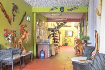 پانسیون Hostal Inthalassa Caldera