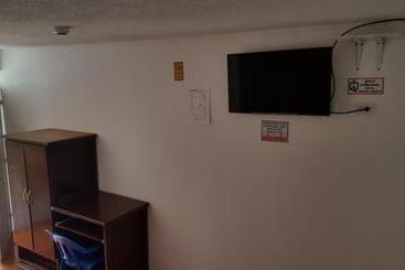 پانسیون Hostal La Joya