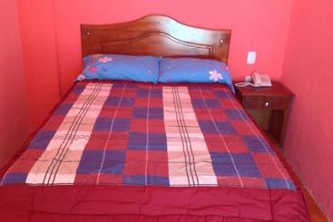 پانسیون Hostal La Joya