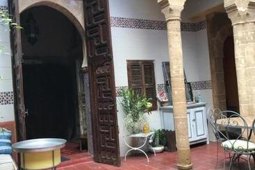 Riad Aicha
