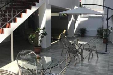 پانسیون Magnolia Guest House