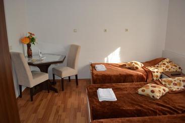 پانسیون Villa Palma Guesthouse