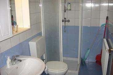 پانسیون Apartment Modrina