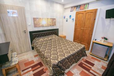 پانسیون Guest House Amore