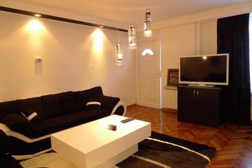 پانسیون Guest House Perla