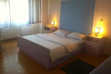 پانسیون Rooms Villa Luigi