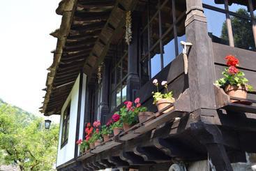 پانسیون Strannopriemnitsa Guest House