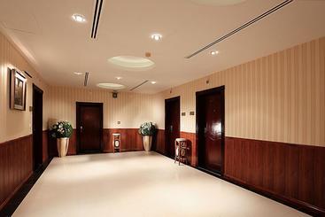 Towlan Hotel Suites
