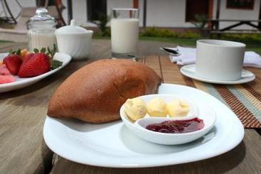 هاستل Hosteria San Carlos Tababela