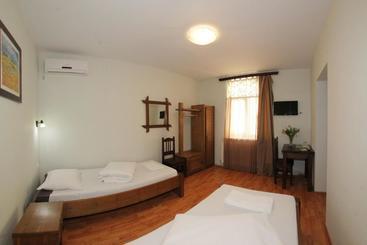 پانسیون Casa Oana