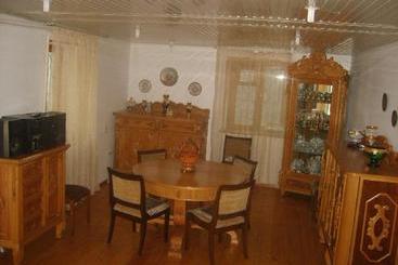 پانسیون Guest House Svetlana