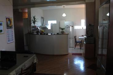 پانسیون Tlt Guest House