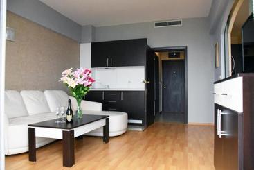 Aparthotel Vris
