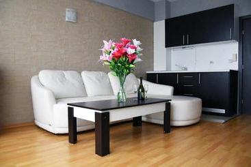 Aparthotel Vris