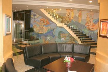 Aparthotel Vris