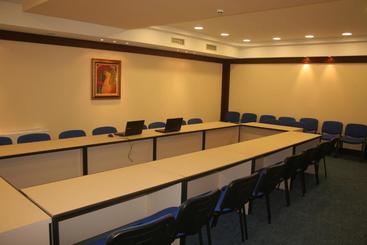 Aparthotel Vris