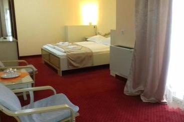 پانسیون Camves Inn