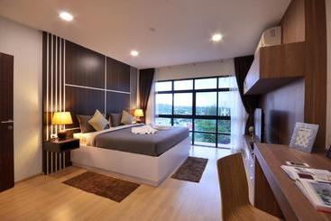 هتل Nice Bangtao Beach