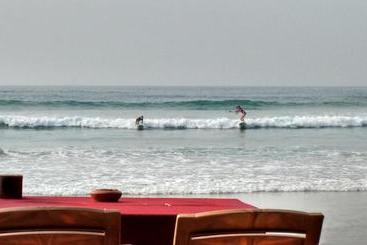 تختخواب و صبحانه Blue Beach Paradise