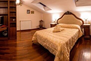 تختخواب و صبحانه Real Borbone