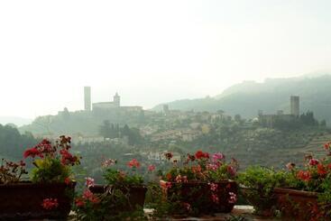 مسافرخانه Agriturismo I Pitti