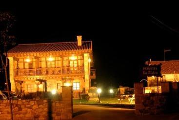 مسافرخانه Posada La Aldea