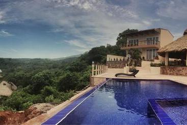 هتل Los Mangos El Salvador