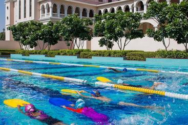 استراحتگاه Dlf City Club 5