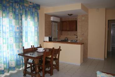 Apartamentos Benal Beach Geinsa
