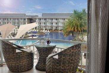 هتل Nadi Bay Resort And Spa Fiji