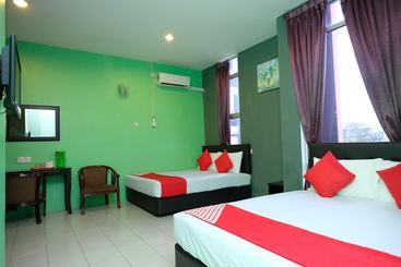 هتل Oyo 603 Sri Padang Inn
