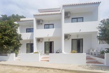 Apartamentos Playamar  Formentera Break