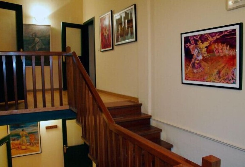 فندق فئة نجمة واحدة Hosteria Del Huerna