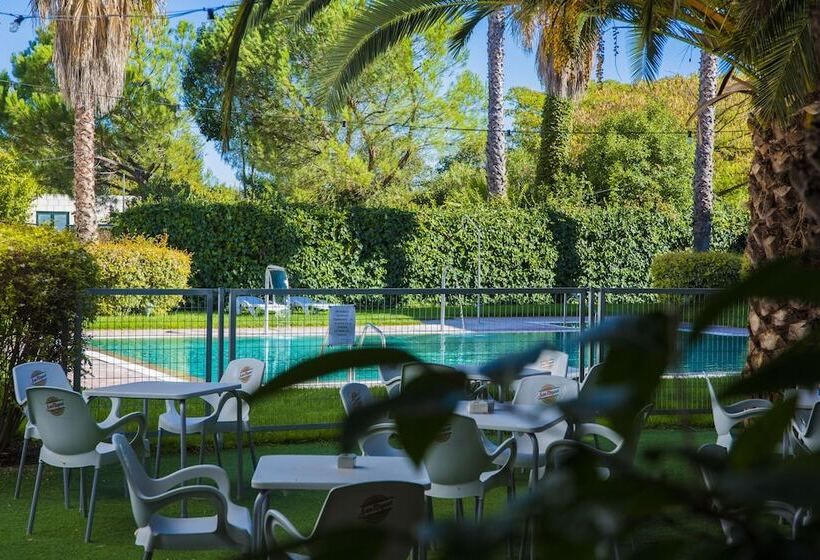 ホテル Balneario El Raposo