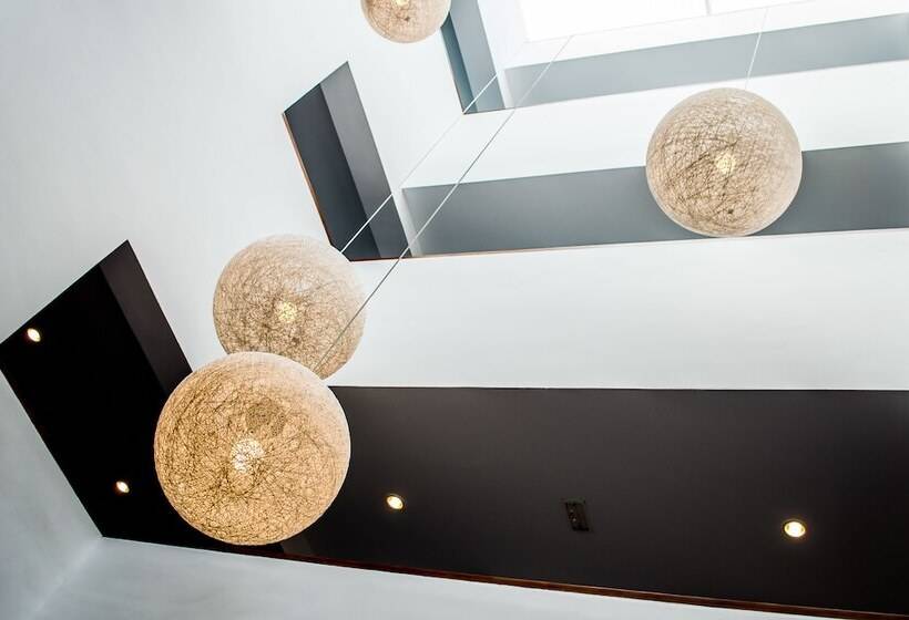 בית מלון כפרי Bq Sarah Adults Only