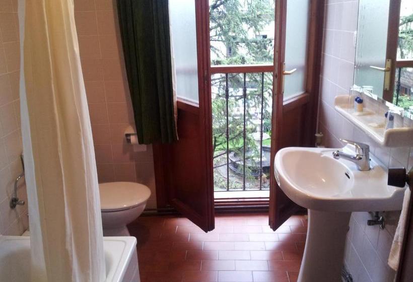 هتل Restaurante El Manquin